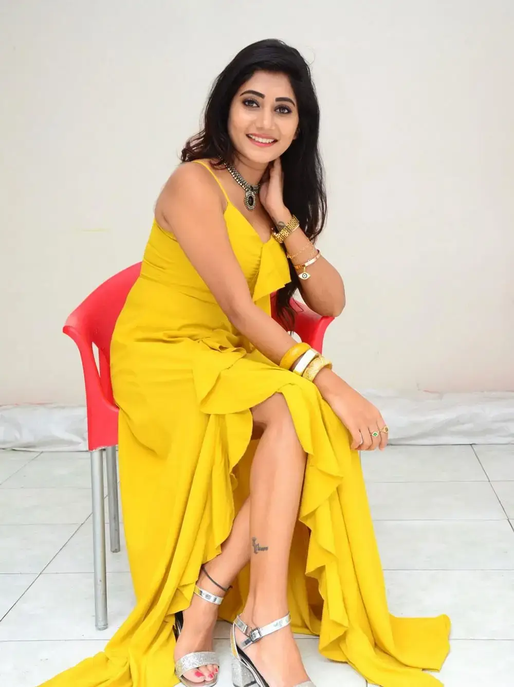 Indian Model Vasanthi Krishnan Stills in Yellow Dress